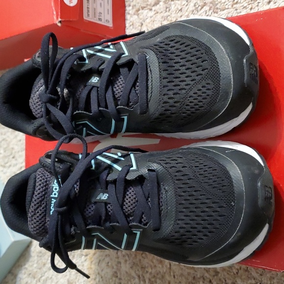 Worn Once Fresh Foam Running New Balance - Picture 2 of 6